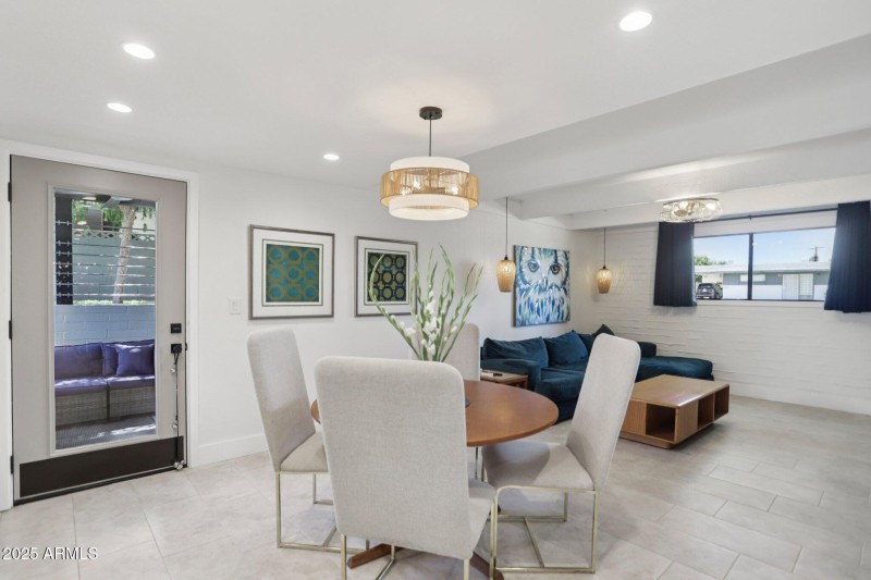 Informal dining
