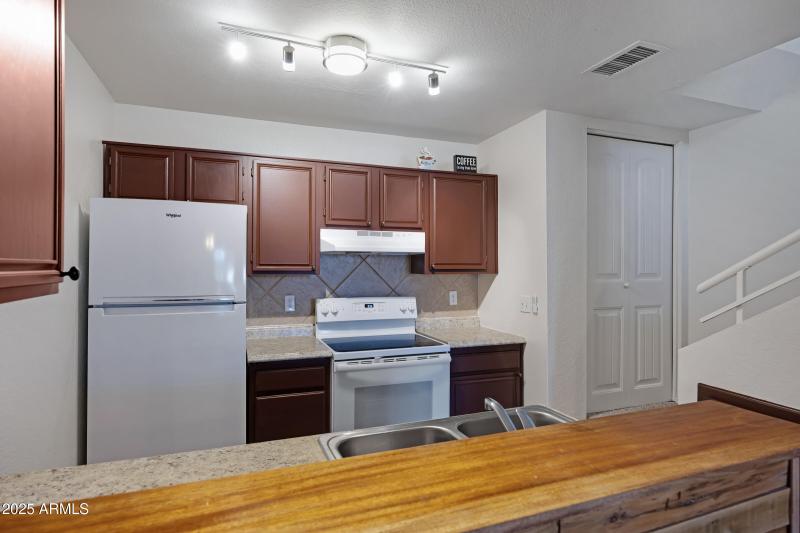 2301 E University Dr #401-11