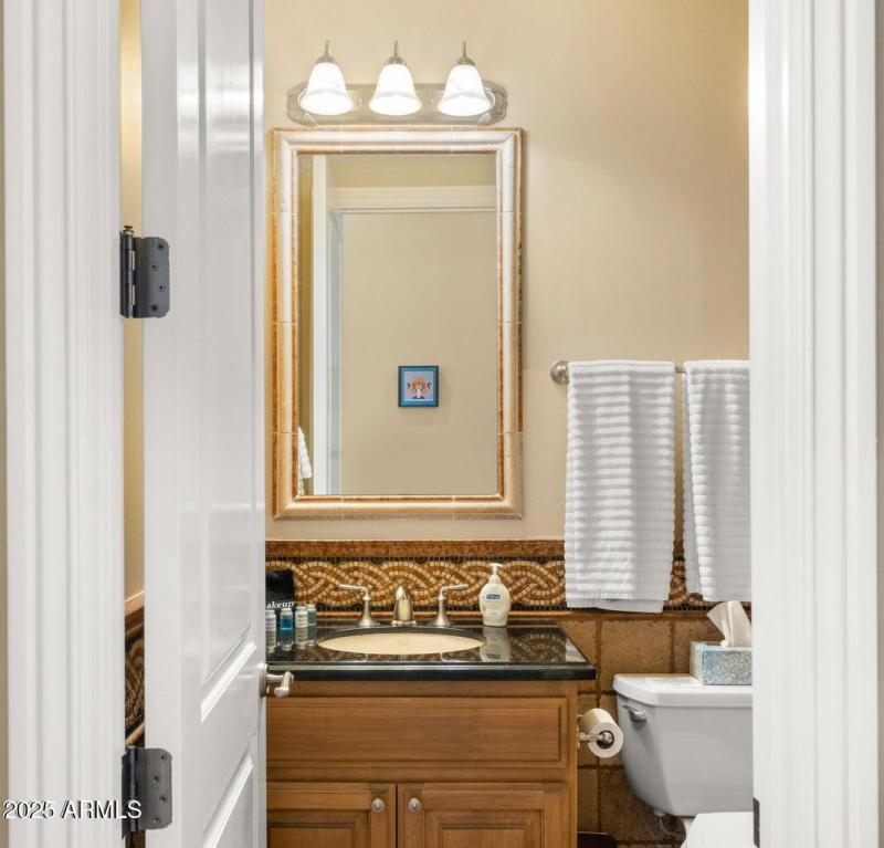 Full Bathroom2