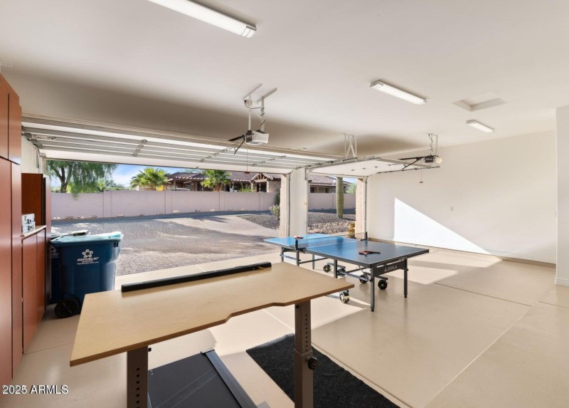 Garage8