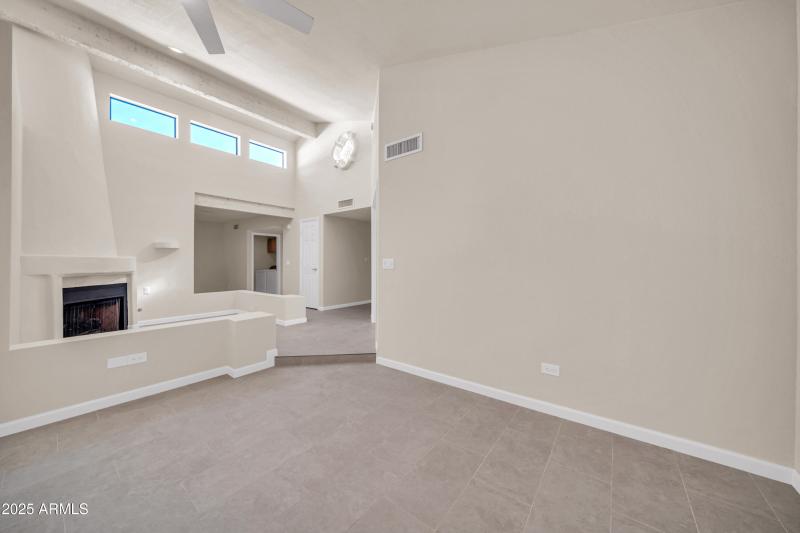 10806 N 11th St-7