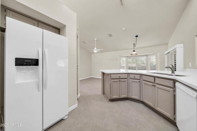 10806 N 11th St-18