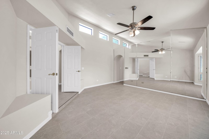 10806 N 11th St-27