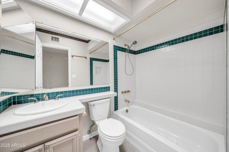 10806 N 11th St-29