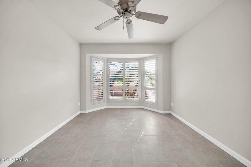 10806 N 11th St-30