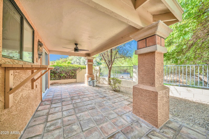 10806 N 11th St-44