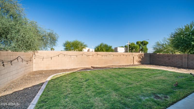 18229 N 89th Dr Exterior Photos-6