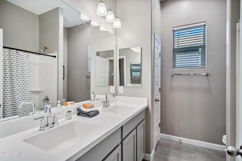 Dove_3734_Lakes at Red_Maricopa_AZ_DRH_5