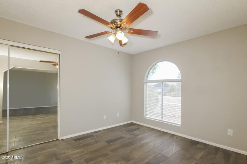 P3212979-07-Bedrooms-658874