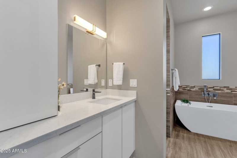 038_2nd Ensuite Bathroom