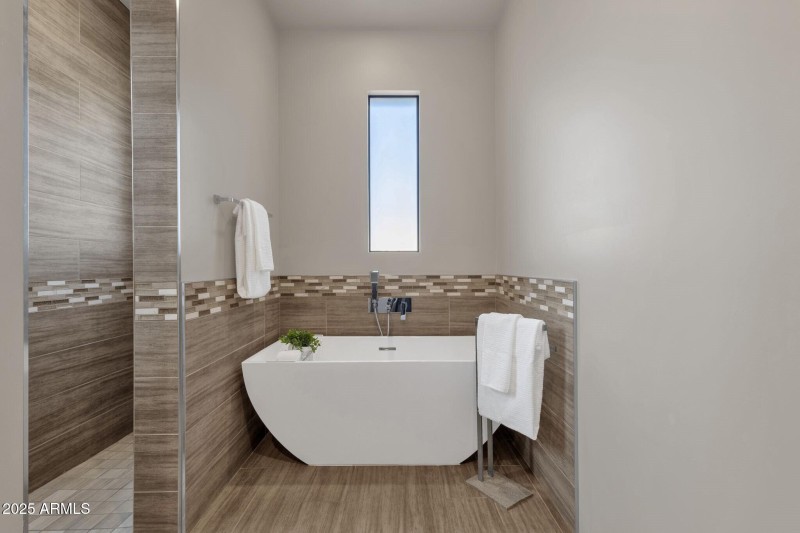 039_Soaking Tub