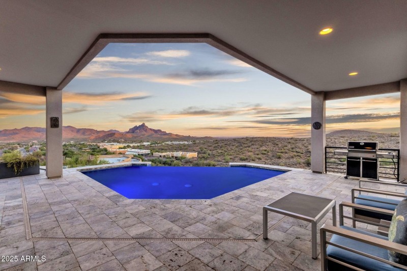 046_Outdoor Living And Pool Patio