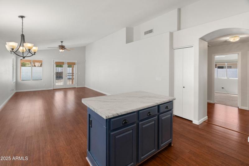 143 W Jasper Dr-24