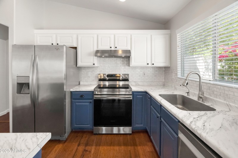143 W Jasper Dr-22