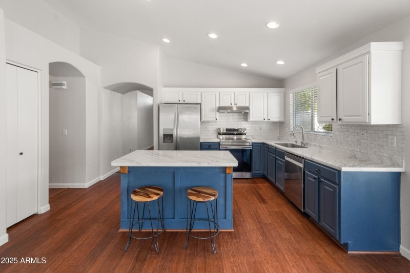 143 W Jasper Dr-21
