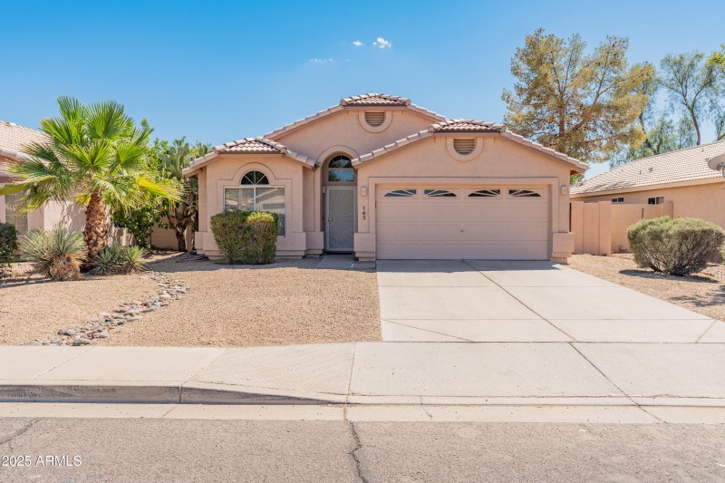 143 W Jasper Dr-36