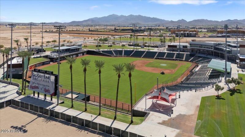 Goodyear Ballpark nearby!