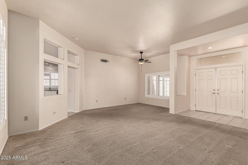 Neutral decor throughout