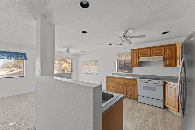 1660 Vista Dr