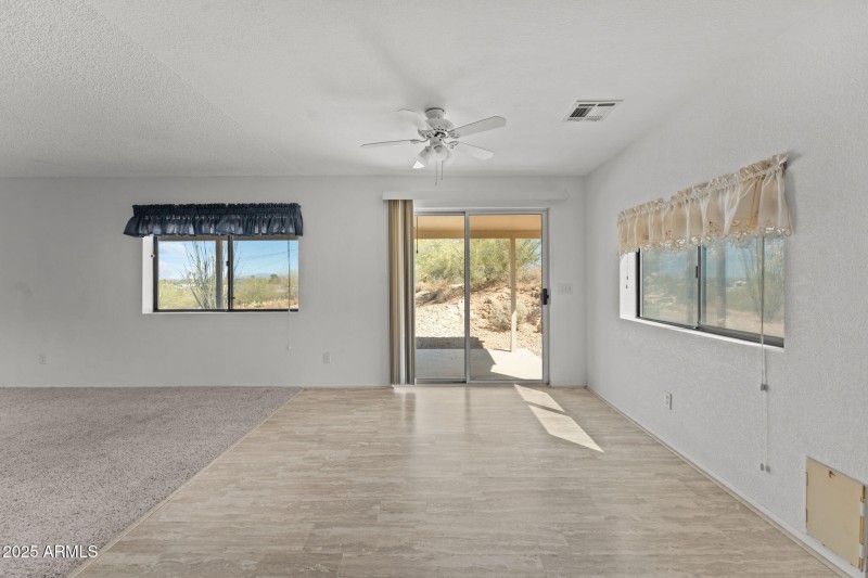 1660 Vista Dr