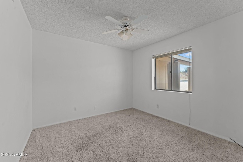 1660 Vista Dr