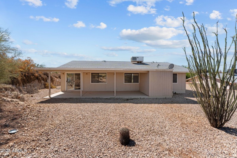 1660 Vista Dr