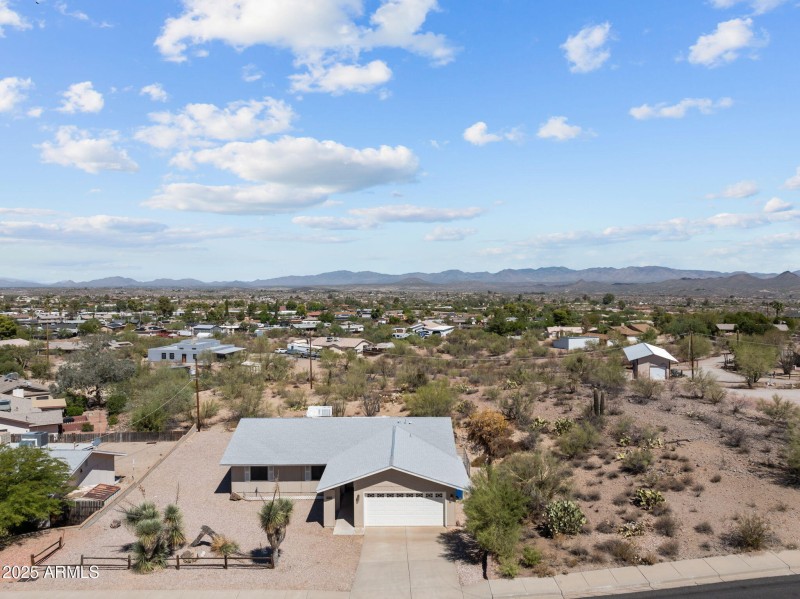 1660 Vista Dr