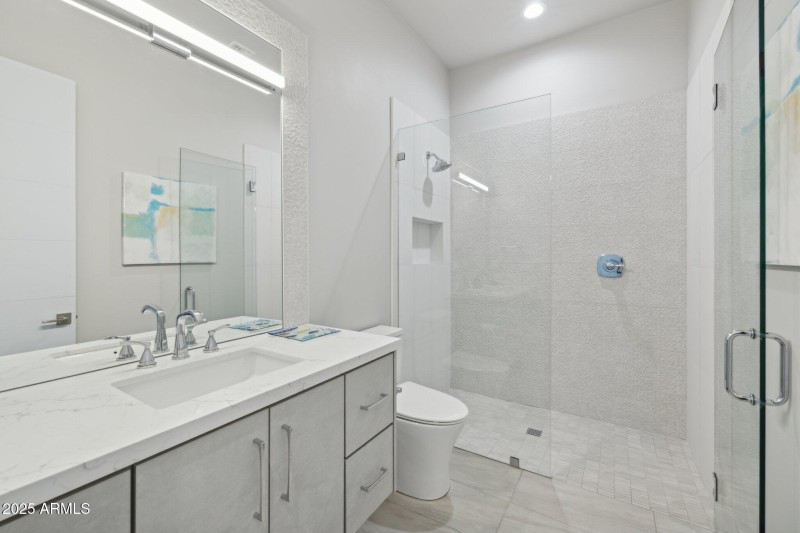 Guest Suite 3 Bath