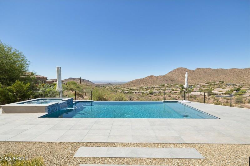 Heated Pool & Spa
