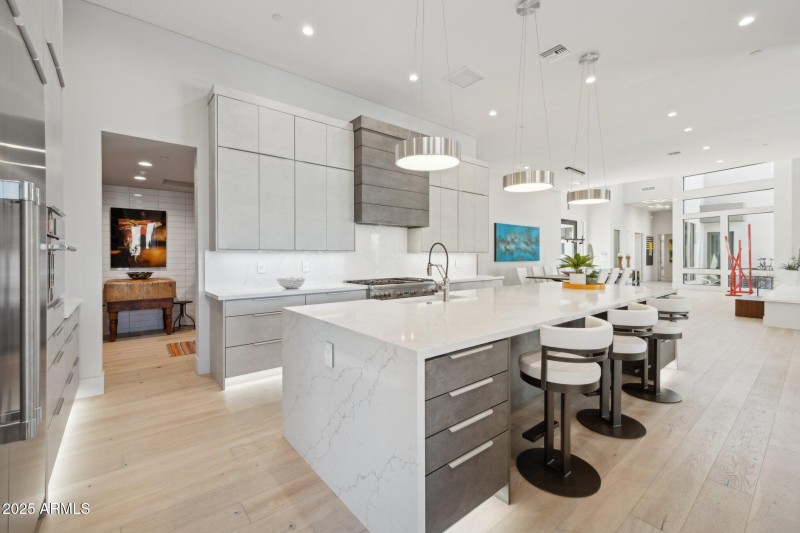 Quartz Center Island