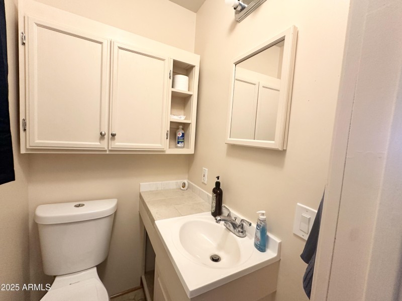 AZ ROOM .5 BATH