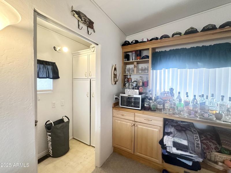 LAUNDRY ENTRY