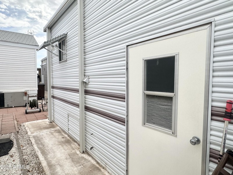SIDE SHED DOOR
