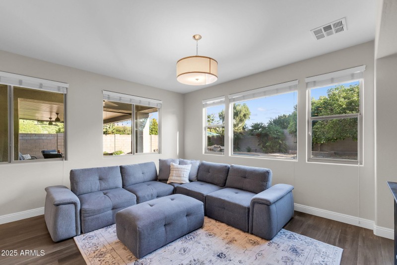 22-web-or-mls-Phelps-19