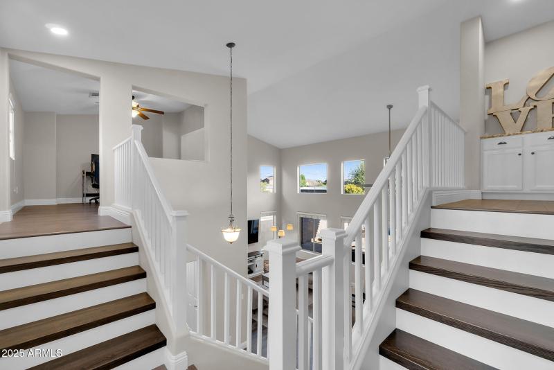 26-web-or-mls-Phelps-25