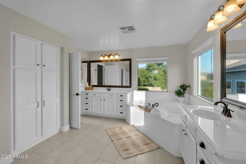 33-web-or-mls-Phelps-34