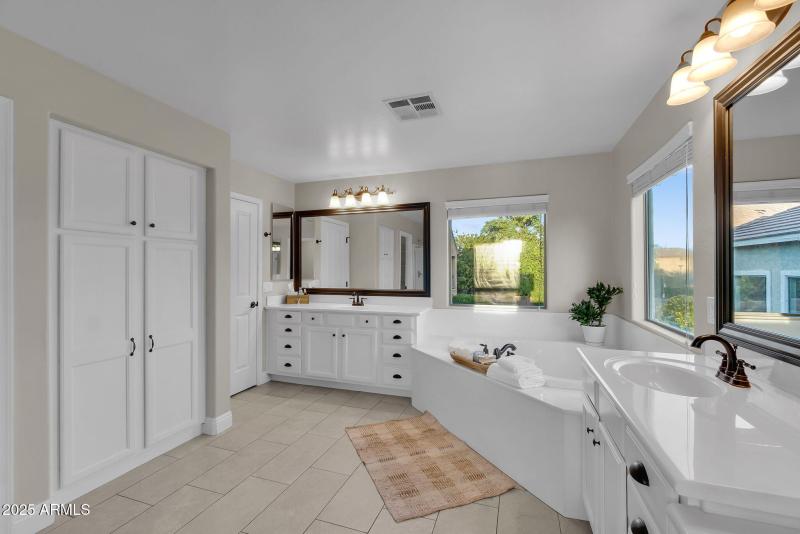 36-web-or-mls-Phelps-38