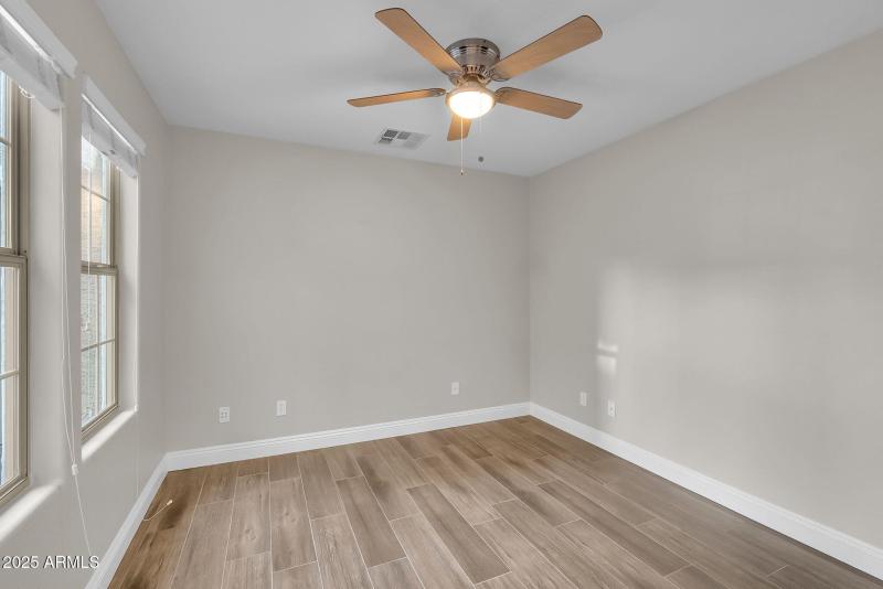 46-web-or-mls-Phelps-51