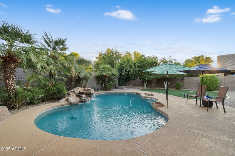 56-web-or-mls-Phelps-62