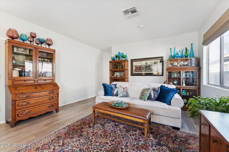 04-004-living-room