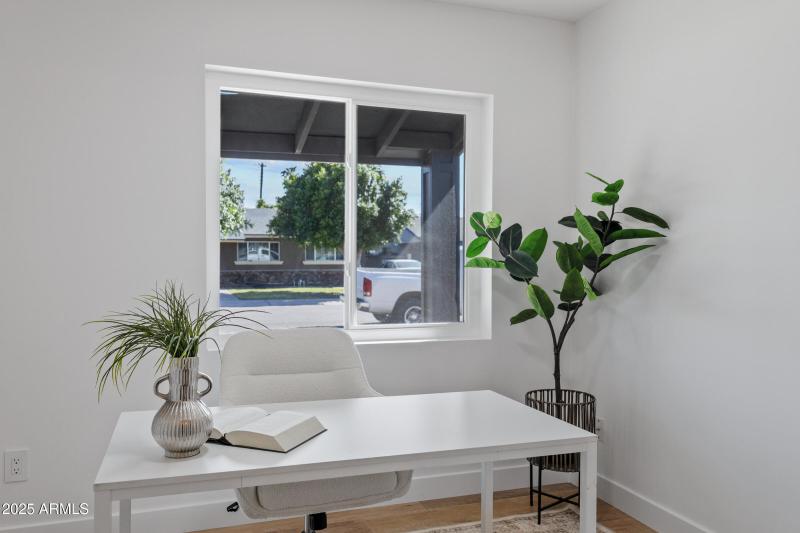 7820 E Loma Land Dr-11