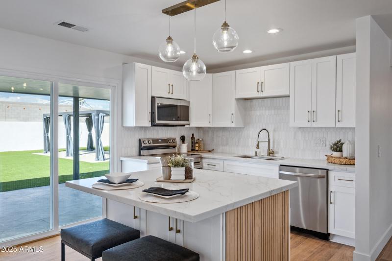 7820 E Loma Land Dr-12