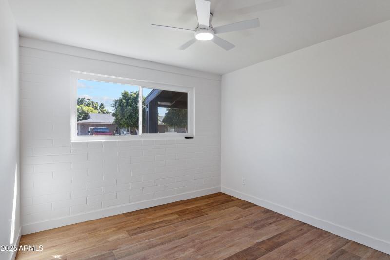 7820 E Loma Land Dr-18