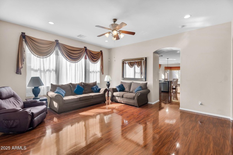 8-web-or-mls-East Sebring-8