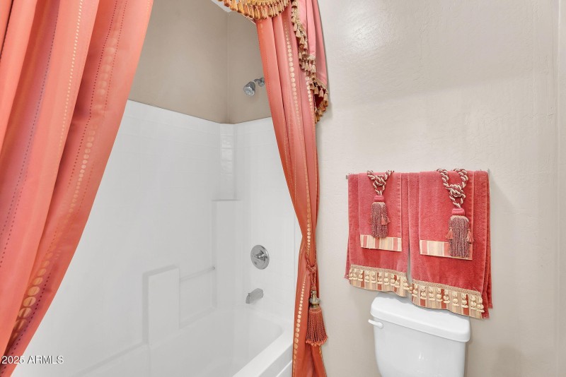 31-web-or-mls-East Sebring-23