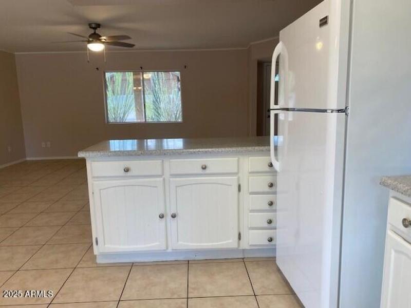 6 Kitchen island