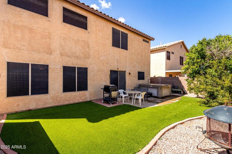 7f92a4fbd05347e5e5579a0ba45cf9ad