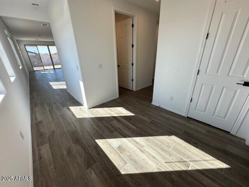AC2 Lot 76 - Foyer