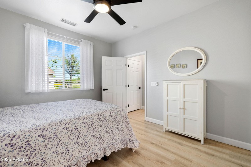 13-Primary Bedroom_2