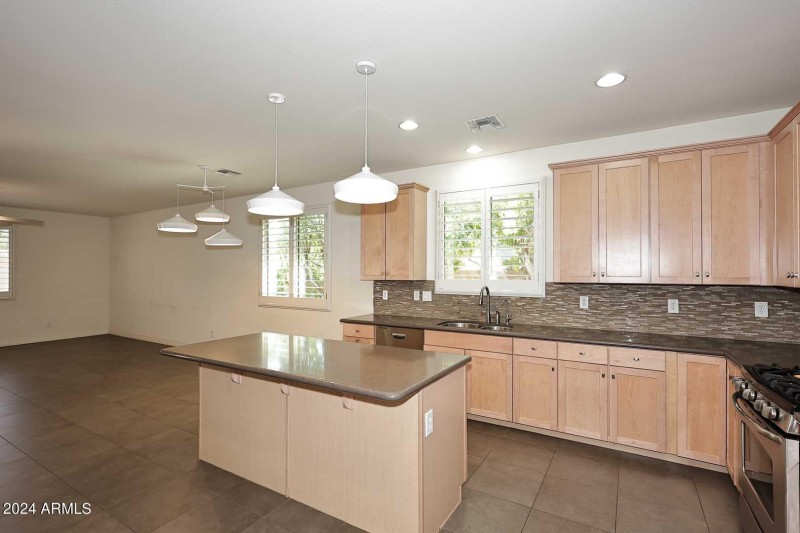 Kitchen-Island